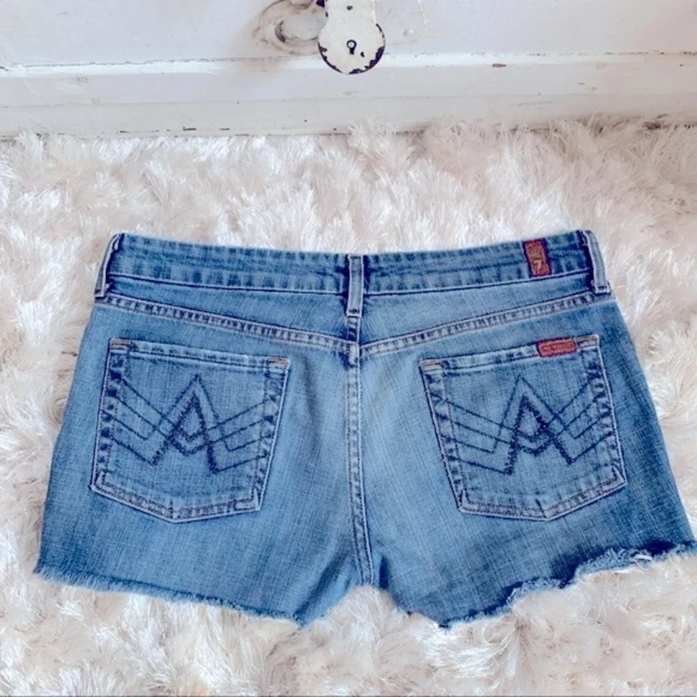 7 for all Mankind A pocket Embellished Denim Jean Shorts Women’s size 29 - Picture 1 of 7